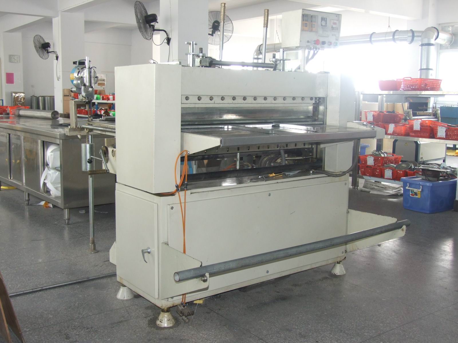 凈化設(shè)備生產(chǎn)車間